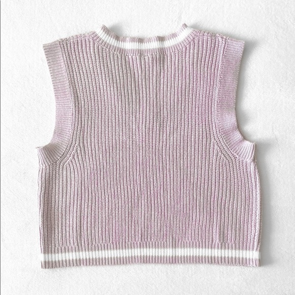 Lavender Contrast Stripe V-neck Sweater Vest - Picture 5 of 7